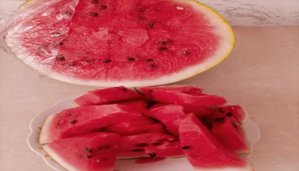 تخلص منه فورا 5 علامات تحذ رك من فساد البطيخ المقط ع تخلص منه فورا 5 علامات تحذ رك من فساد البطيخ المقط ع