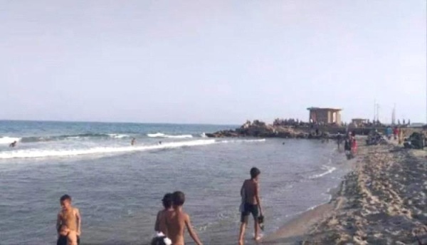 أبين غرق شخصين أثناء السباحة في ساحل الشيخ عبدالله