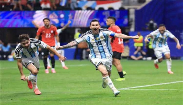 منتخب الأرجنتين يقصي مصر ويتأهل إلى ربع نهائي كأس العالم 2026 منتخب الأرجنتين يقصي مصر ويتأهل إلى ربع نهائي كأس العالم 2026