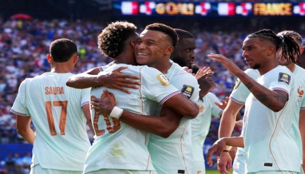 فرنسا تتأهل إلى الدور نصف النهائي لكأس العالم بعد فوزها على المغرب 2 0 فرنسا تتأهل إلى الدور نصف النهائي لكأس العالم بعد فوزها على المغرب 2 0