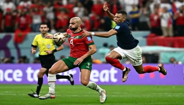 القنوات الناقلة وتشكيل مباراة المغرب وفرنسا في كأس العالم