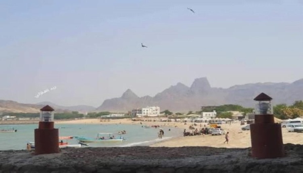 عدن وفاة أب غرق ا وإنقاذ أطفاله الأربعة بساحل أشيد عدن وفاة أب غرق ا وإنقاذ أطفاله الأربعة بساحل أشيد