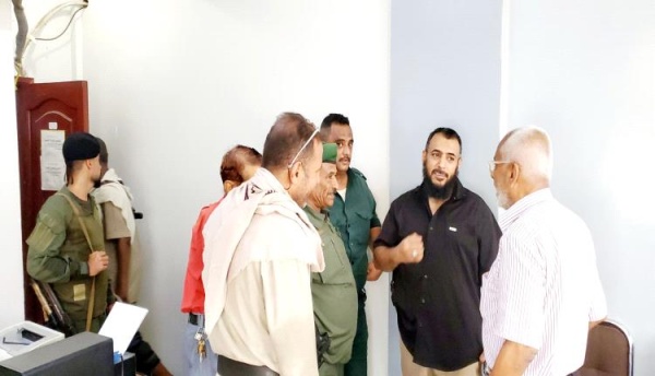 مدير عام التواهي يتفقد عدد ا من المرافق والدوائر الحكومية ويؤكد الارتقاء بالأداء وتطوير الخدمات للمواطنين