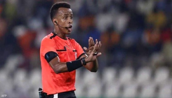 بعد حرمانه من كأس العالم الحكم الصومالي عرتن يدير كأس السوبر الأوروبية