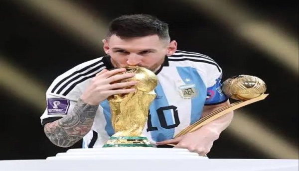ميسي يعلن اعتزاله اللعب مع الأرجنتين ميسي يعلن اعتزاله اللعب مع الأرجنتين