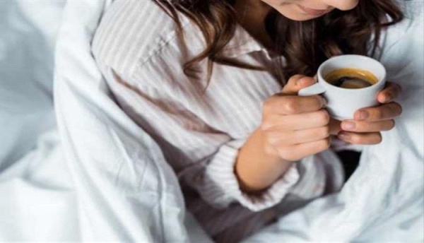 يهدد صحة العظام دراسة تحذر النساء من الإفراط الشديد في تناول القهوة