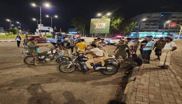 أمن عدن يجدد تنفيذ حملة ضبط الدراجات النارية أمن عدن يجدد تنفيذ حملة ضبط الدراجات النارية