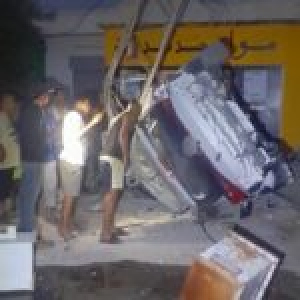 المنستير اصطدام سيارة بعمود كهرباء للضغط العالي المنستير اصطدام سيارة بعمود كهرباء للضغط العالي