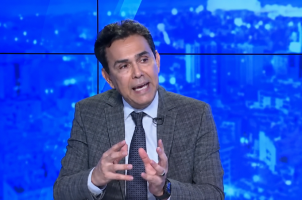 المريني يقرأ قرار المحكمة الدستورية بشأن قانون المحاماة خلل مسطري قابل للتدارك المريني يقرأ قرار المحكمة الدستورية بشأن قانون المحاماة خلل مسطري قابل للتدارك