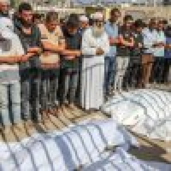 بينهم أطفال ونساء وعائلات بأكملها ارتفاع عدد الشهداء الفلسطينيين بقطاع غزة إلى 73 317 فلسطيني ا بينهم أطفال ونساء وعائلات بأكملها ارتفاع عدد الشهداء الفلسطينيين بقطاع غزة إلى 73 317 فلسطيني ا