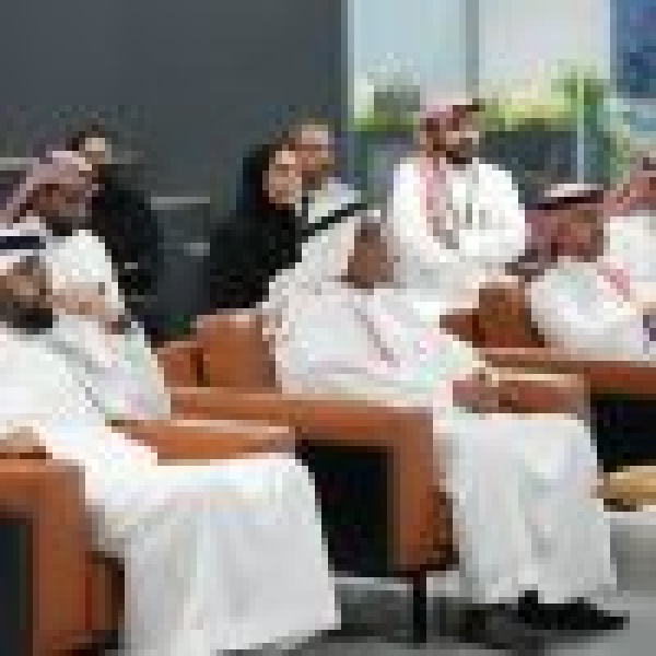 برنامج استمطار السحب يدشن غرفة عمليات مطورة لمراقبة ودعم سرعة اتخاذ القرار لعمليات الاستمطار برنامج استمطار السحب يدشن غرفة عمليات مطورة لمراقبة ودعم سرعة اتخاذ القرار لعمليات الاستمطار