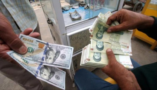 الريال الإيراني يهبط إلى مستوى 2 2 مليون مقابل الدولار الواحد