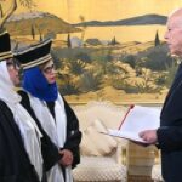 فضيلة القرقوري وإيناس زنينة تؤديان اليمين الدستورية فضيلة القرقوري وإيناس زنينة تؤديان اليمين الدستورية