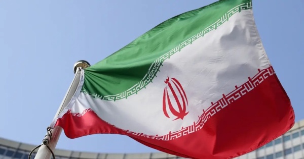 إيران تعلق رسميا التزاماتها باتفاقها المؤقت مع الولايات المتحدة إيران تعلق رسميا التزاماتها باتفاقها المؤقت مع الولايات المتحدة