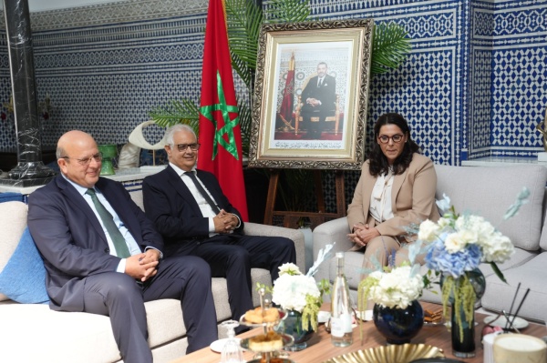 مشاورات تشكيل الحكومة المنصوري تستقبل بركة لبحث ملامح الأغلبية المقبلة مشاورات تشكيل الحكومة المنصوري تستقبل بركة لبحث ملامح الأغلبية المقبلة