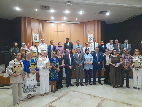 سوسة تكريم نساء فاعلات إقتصادي ا ومنح تأشيرات الموافقة على تمويل مشاريع سوسة تكريم نساء فاعلات إقتصادي ا ومنح تأشيرات الموافقة على تمويل مشاريع
