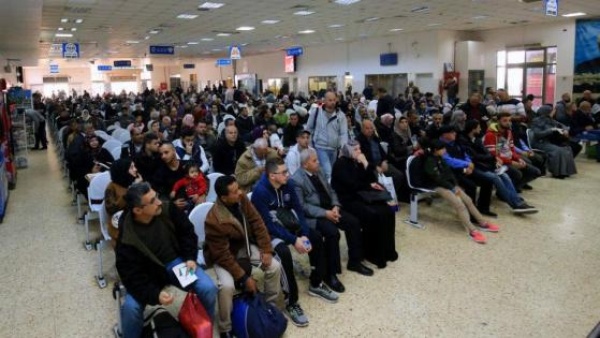 35 ألف مسافرا تنقلوا عبر معبر الكرامة الأسبوع الماضي