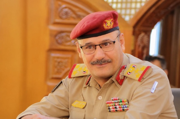 العميد الركن عابد الثور لـ الثورة نت سيطرة القوات المسلحة على باب المندب والجزر الاستراتيجية أطاحت بأوهام العدو السعودي
