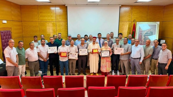 الجمعية الوطنية لمديرات ومديري الثانويات العمومية فرع فقيه بن صالح تكرم المتقاعدين والمنتقلين في حفل يكرس ثقافة الاعتراف الجمعية الوطنية لمديرات ومديري الثانويات العمومية فرع فقيه بن صالح تكرم المتقاعدين والمنتقلين في حفل يكرس ثقافة الاعتراف