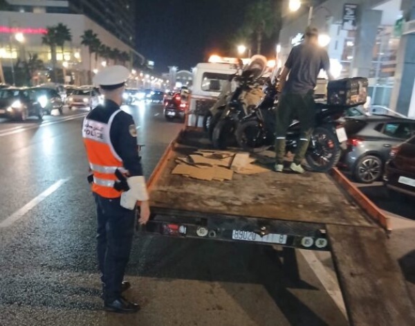 أمن طنجة يشن حملات قوية على أصحاب الدراجات النارية المخالفة لقانون السير والجولان أمن طنجة يشن حملات قوية على أصحاب الدراجات النارية المخالفة لقانون السير والجولان