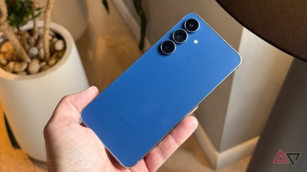 يستحق هاتف galaxy s25 fe من سامسونج إلقاء نظرة عليه أخير ا بفضل هذا الخصم الكبير يستحق هاتف galaxy s25 fe من سامسونج إلقاء نظرة عليه أخير ا بفضل هذا الخصم الكبير