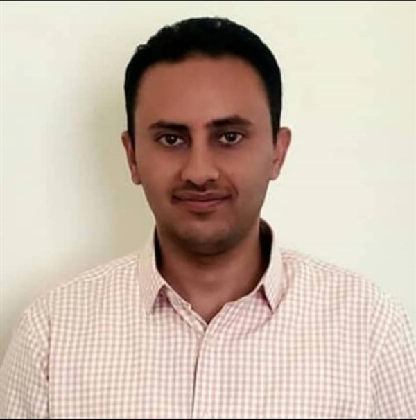 مراكز الحوثي الصيفية مصانع لتفخيخ الوعي وتطييف المجتمع عبدالرزاق قاسم مراكز الحوثي الصيفية مصانع لتفخيخ الوعي وتطييف المجتمع عبدالرزاق قاسم