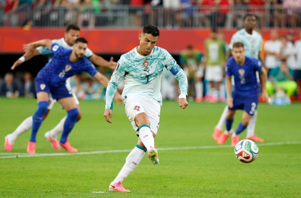 لدغة راموس تقود البرتغال إلى دور الـ16 لدغة راموس تقود البرتغال إلى دور الـ16