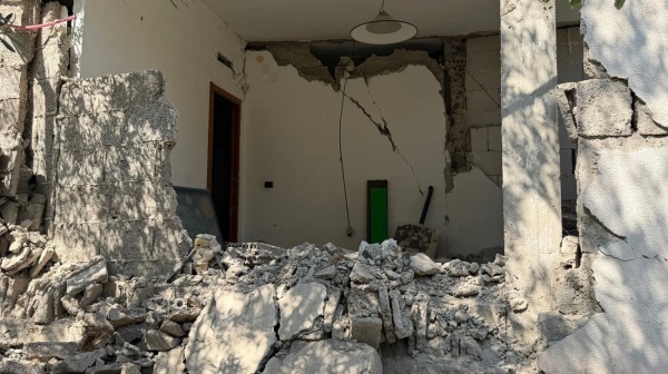 جرحى وأضرار مادية جراء زلزال في إيطاليا جرحى وأضرار مادية جراء زلزال في إيطاليا
