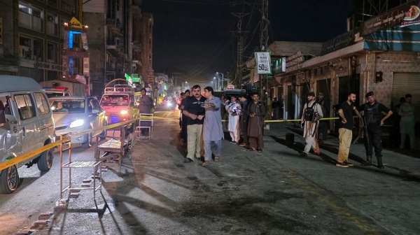 قتلى بتفجير انتحاري في باكستان قتلى بتفجير انتحاري في باكستان