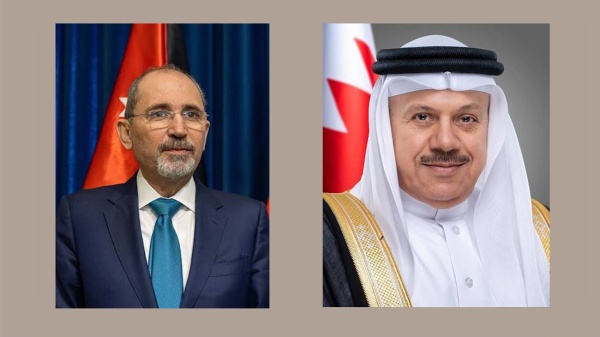 وزيرا خارجية البحرين والأردن يبحثان هاتفيا مستجدات الأوضاع الإقليمية وزيرا خارجية البحرين والأردن يبحثان هاتفيا مستجدات الأوضاع الإقليمية