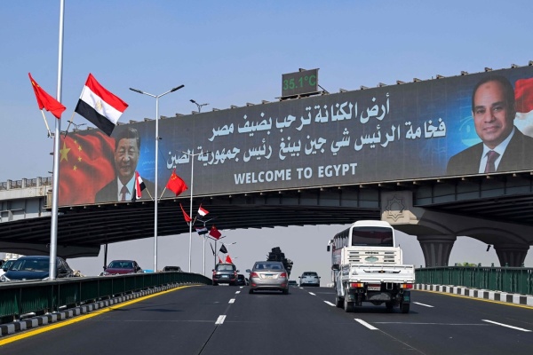 السيسي يستقبل نظيره الصيني في مستهل زيارة رسمية