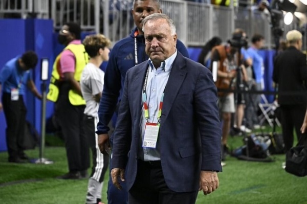 أدفوكات مستمر مع منتخب كوراساو