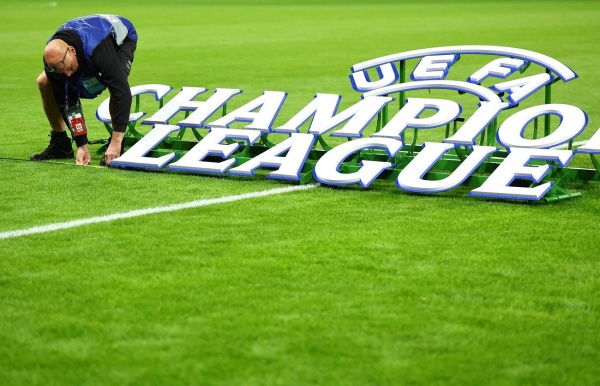 دوري أبطال أوروبا الأندية المشاركة ستحصل على نحو 2 4 مليار يورو