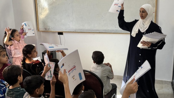 بعيدا عن أهوال الحرب مدرسة مجانية في سيناء تمنح أطفالا نازحين من غزة فسحة أمل