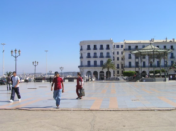 الجزائريون يتصدرون الهجرة غير النظامية العربية إلى أوروبا