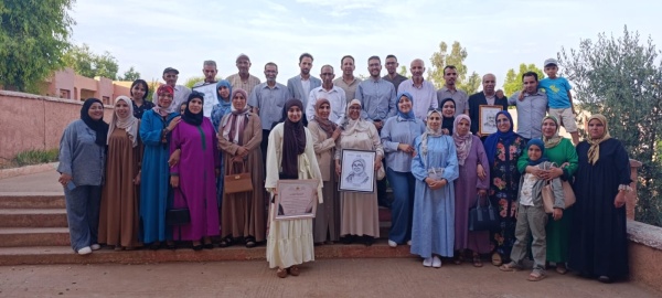 لحظات مؤثرة ومشهودة في حفل تكريم الأساتذة المتقاعدين والمنتقلين بثانوية ابن المقفع الإعدادية بأزيلال فيديو لحظات مؤثرة ومشهودة في حفل تكريم الأساتذة المتقاعدين والمنتقلين بثانوية ابن المقفع الإعدادية بأزيلال فيديو