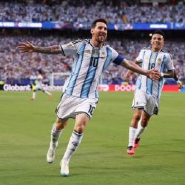 الأرجنتين تكسب الجزائر بثلاثية في مونديال العالم 2026 الأرجنتين تكسب الجزائر بثلاثية في مونديال العالم 2026