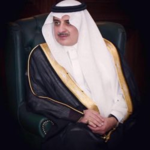 أمير منطقة تبوك يواسي أسرة السديري أمير منطقة تبوك يواسي أسرة السديري