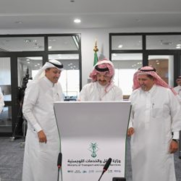 أمير عسير ي دش ن بحضور وزير النقل والخدمات اللوجستية 9 مشروعات للطرق بالمنطقة