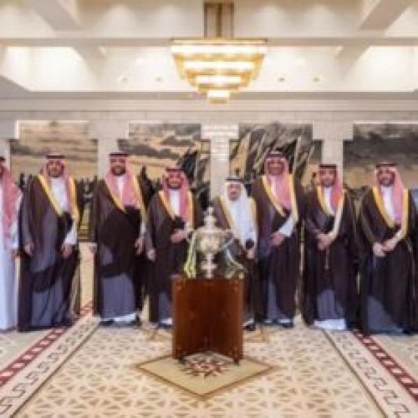 أمير الرياض يستقبل رئيس مجلس إدارة شركة نادي النصر أمير الرياض يستقبل رئيس مجلس إدارة شركة نادي النصر