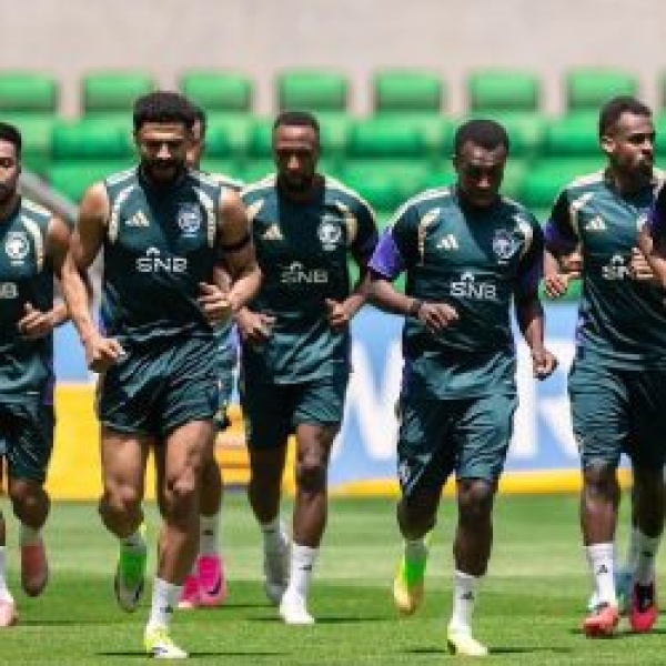 الأخضر يواصل تدريباته استعداد ا لمواجهة منتخب إسبانيا الأخضر يواصل تدريباته استعداد ا لمواجهة منتخب إسبانيا