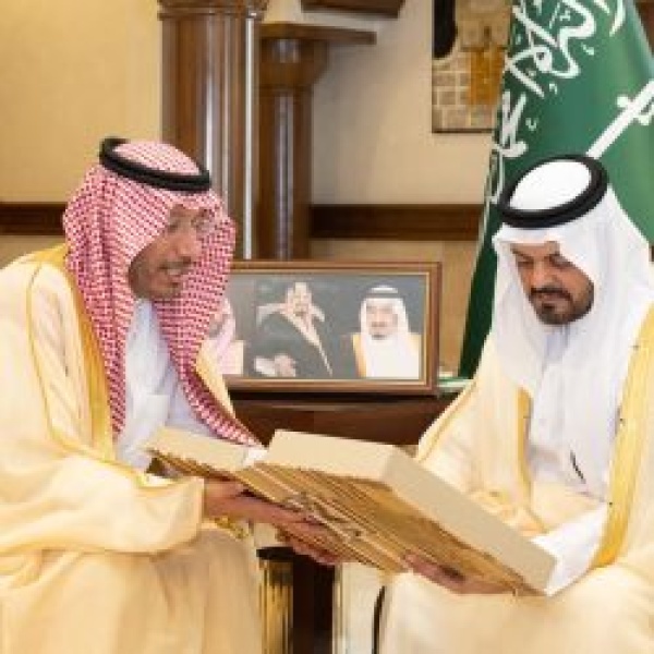 نائب أمير منطقة مكة يطلع على الخطط التطويرية لمستشفى التخصصي نائب أمير منطقة مكة يطلع على الخطط التطويرية لمستشفى التخصصي