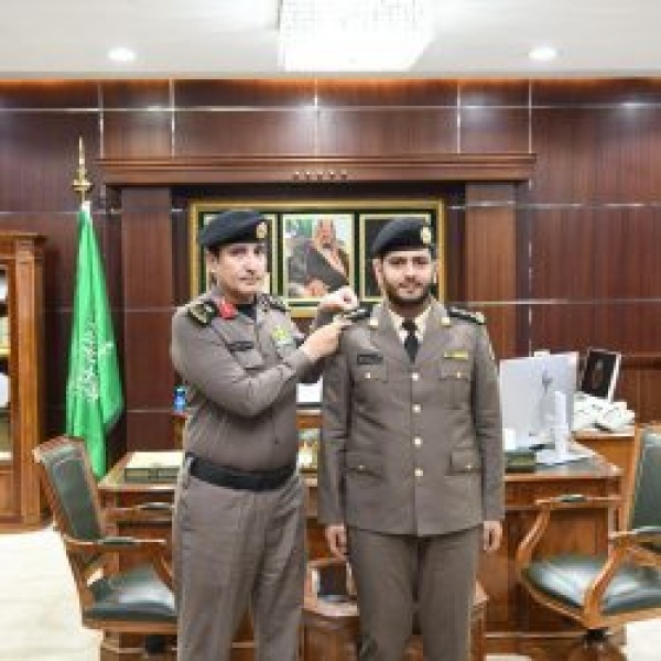 مدير شرطة منطقة الجوف يقل د النقيب المهندس أحمد السويلم رتبته الجديدة