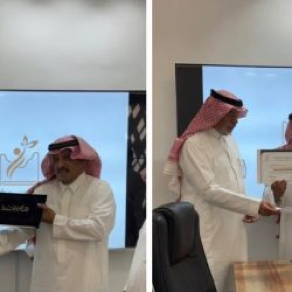 جمعية التنمية الأهلية بالدرعية تمنح الشيخ الموسى العضوية الشرفية جمعية التنمية الأهلية بالدرعية تمنح الشيخ الموسى العضوية الشرفية