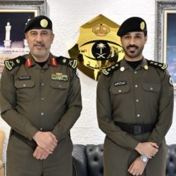 مدير شرطة العاصمة المقدسة يقل د النقيب علي العويس رتبته الجديدة