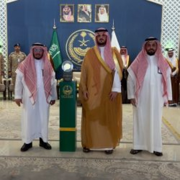 العون الخيرية تتوج بجائزة الطائف للعمل المجتمعي والتطوعي 2025 العون الخيرية تتوج بجائزة الطائف للعمل المجتمعي والتطوعي 2025