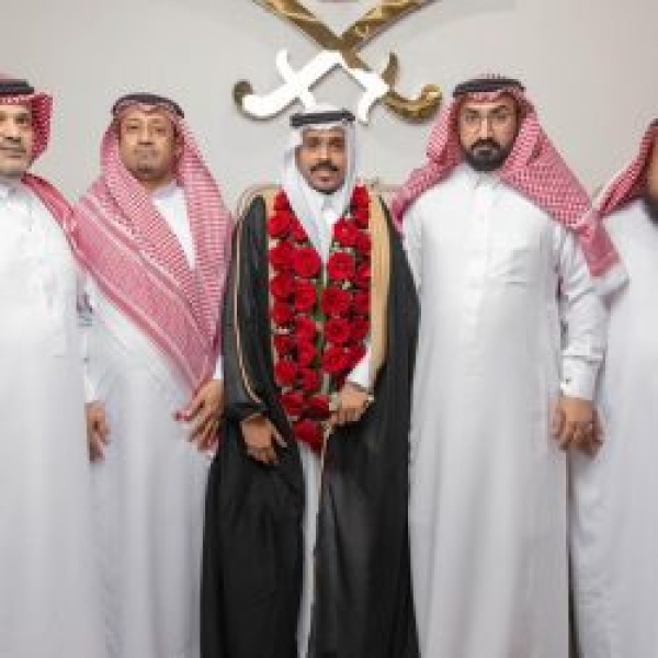الأستاذ إبراهيم مجيري يحتفي بليلة العمر وسط محبيه الأستاذ إبراهيم مجيري يحتفي بليلة العمر وسط محبيه