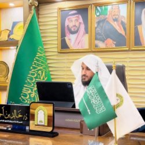مدير الشؤون الإسلامية بجازان يناقش تطوير الرقابة الميدانية والارتقاء بجودة العمل مدير الشؤون الإسلامية بجازان يناقش تطوير الرقابة الميدانية والارتقاء بجودة العمل
