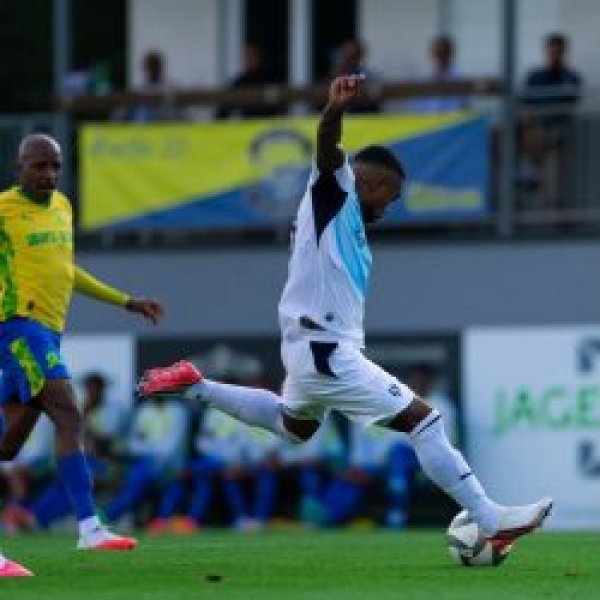 الهلال يتغلب على نظيره ماميلودي صن داونز بثنائية