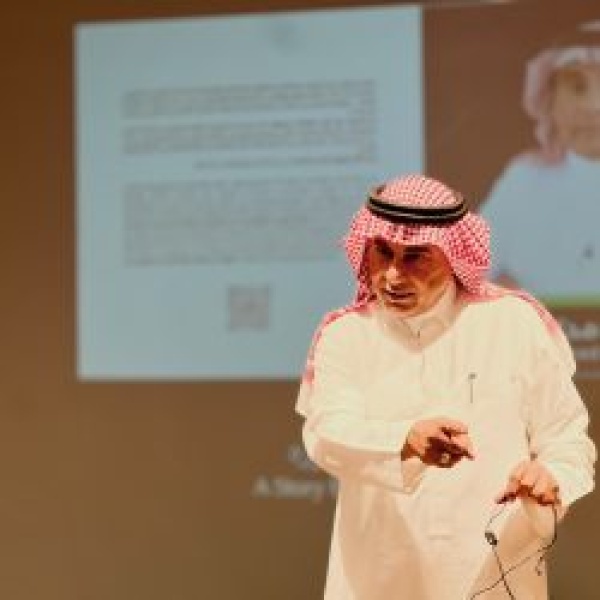 المصور العالمي محمد محتسب استعرض صناعة الأثر البصري في أمسية فوتوغرافية المصور العالمي محمد محتسب استعرض صناعة الأثر البصري في أمسية فوتوغرافية